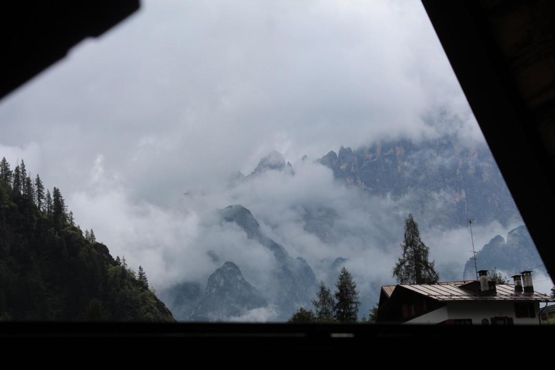 ロッカ・ピエートレCesa Dolomitiアパートメント エクステリア 写真